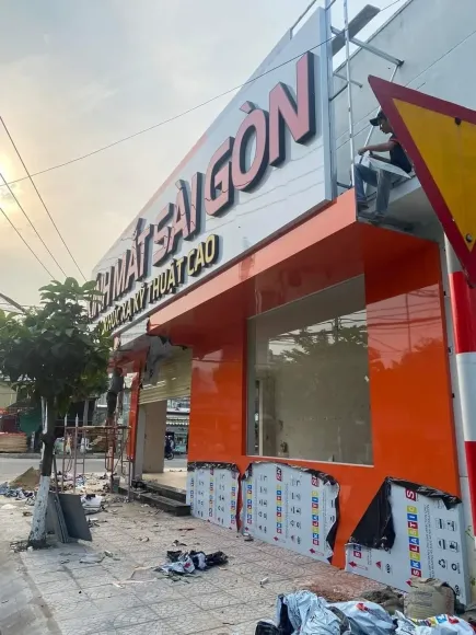 CỬA HÀNG MẮT KÍNH